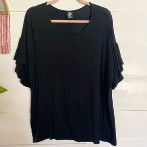 Agnes & Dora ruffle sleeve blouse size XL. GUC